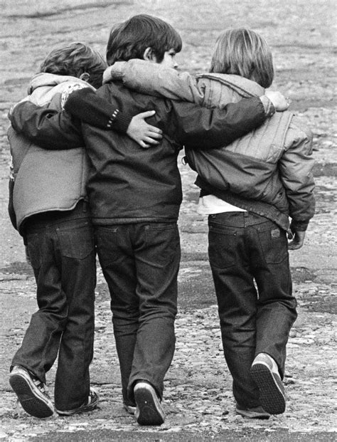 A close friend can also be a lifelong friend, and while you are close with them, you don’t share everything with them. You hold them at a distance, but you do trust and rely on them. Social Group Friends . Generally, social group friends are people you socialize with, and you are kind of friends (casual friends). They may be friends of ...